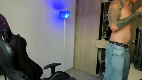 derekmuller11 online show from 05-15-26, 09:00