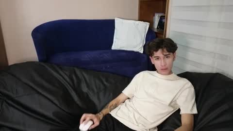 Derek online show from 11-11-25, 02:00