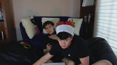 Snapshot of derekswan chatting on 12-15-25, 09:41 Derek online show from 12-15-25, 09:41