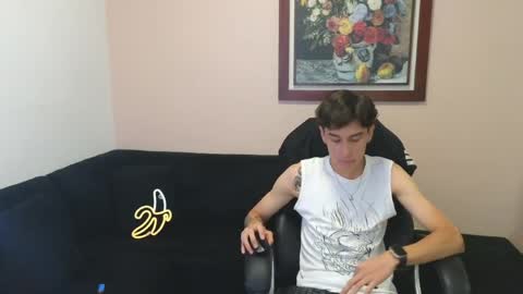 Snapshot of derekswan chatting on 05-19-26, 11:22 Derek online show from 05-19-26, 11:22