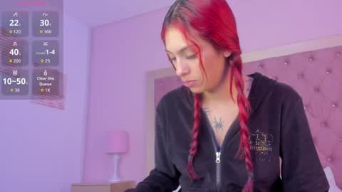 Snapshot of derieri_blush chatting on 05-17-26, 07:21 Deri online show from 05-17-26, 07:21