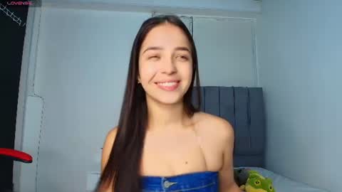 Snapshot of derly_cuervo703031 chatting on 06-09-26, 07:25 derly_cuervo703031 online show from 06-09-26, 07:25