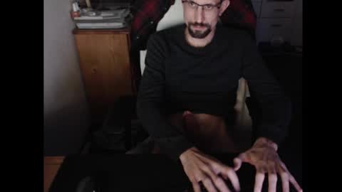 Snapshot of dermattes chatting on 11-22-25, 04:28 dermattes online show from 11-22-25, 04:28