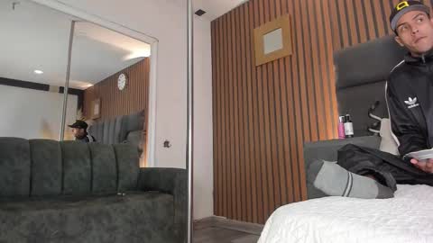 Snapshot of derrymeyers chatting on 01-10-26, 06:04 derrymeyers online show from 01-10-26, 06:04