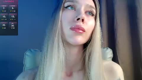Snapshot of des_ch chatting on 06-25-26, 03:27 Ari online show from 06-25-26, 03:27
