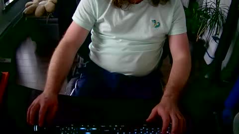 desdisdes online show from 05-26-26, 08:49