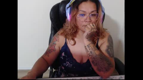 Snapshot of desertadventures25 chatting on 03-24-26, 05:01 desertadventures25 online show from 03-24-26, 05:01