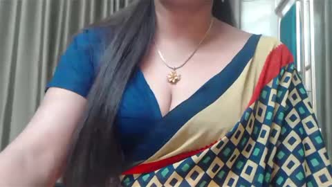 Maisa online show from 12-25-24, 03:49