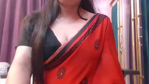 Snapshot of desimaisa130 chatting on 12-21-25, 04:14 Maisa online show from 12-21-25, 04:14