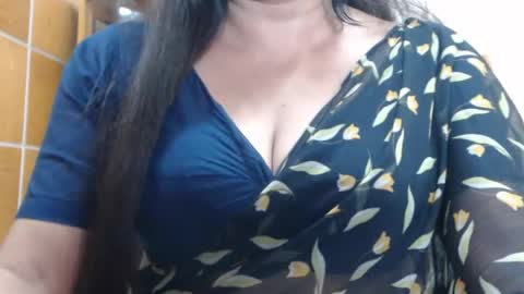 Snapshot of desimaisa130 chatting on 07-28-26, 07:39 Maisa online show from 07-28-26, 07:39