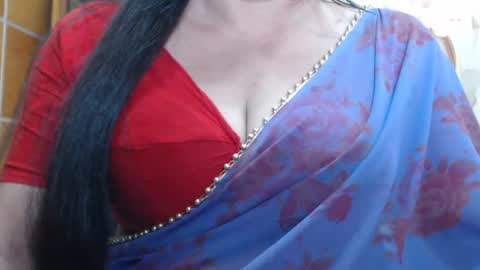 Snapshot of desimaisa130 chatting on 08-04-26, 04:31 Maisa online show from 08-04-26, 04:31