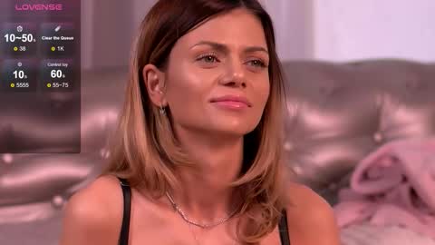 Snapshot of desiredmia_ chatting on 01-15-26, 06:29 Mia online show from 01-15-26, 06:29