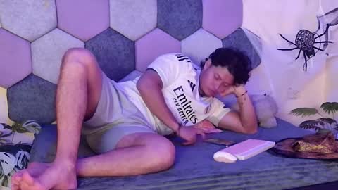 TORI AND MR. BEAR online show from 10-26-25, 06:47