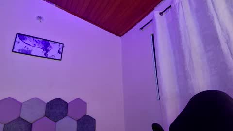 TORI AND MR. BEAR online show from 02-09-26, 05:39