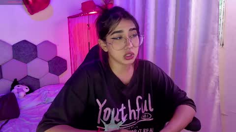 TORI AND MR. BEAR online show from 03-28-26, 05:34