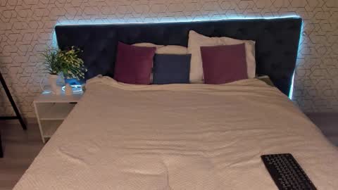 Gill online show from 03-15-26, 01:33