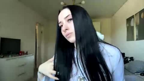 Kira online show from 05-17-26, 07:06