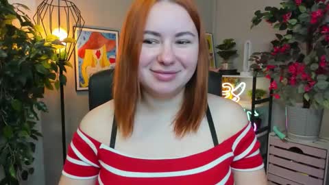 LAYLA online show from 11-14-25, 07:29