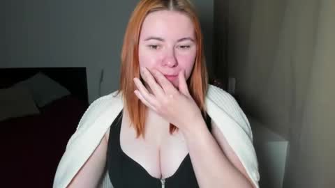 Snapshot of desirelayla chatting on 05-13-26, 06:22 LAYLA online show from 05-13-26, 06:22