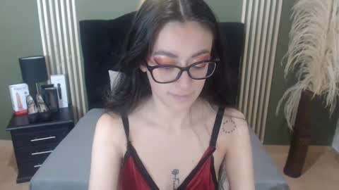 Snapshot of desiring__angel chatting on 01-10-25, 04:20 Desiring Angel online show from 01-10-25, 04:20