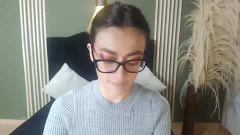 Snapshot of desiring__angel chatting on 01-17-25, 06:54 Desiring Angel online show from 01-17-25, 06:54