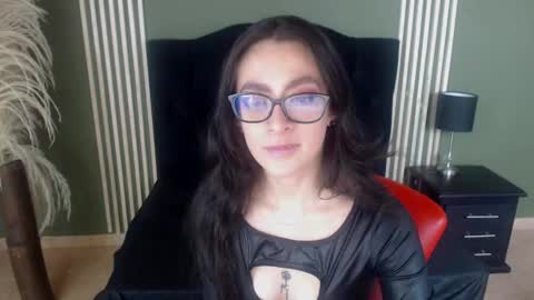 Snapshot of desiring__angel chatting on 01-25-25, 11:55 Desiring Angel online show from 01-25-25, 11:55
