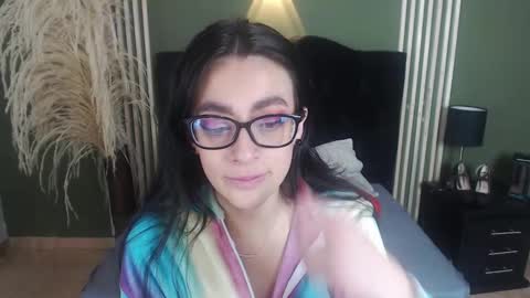 Snapshot of desiring__angel chatting on 01-29-25, 12:24 Desiring Angel online show from 01-29-25, 12:24