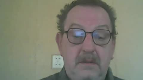 Snapshot of destelp chatting on 04-26-26, 11:19 destelp online show from 04-26-26, 11:19