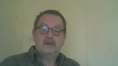 Snapshot of destelp chatting on 04-27-26, 11:30 destelp online show from 04-27-26, 11:30
