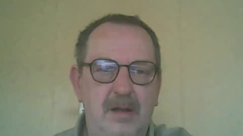 Snapshot of destelp chatting on 05-30-26, 11:07 destelp online show from 05-30-26, 11:07