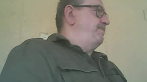 Snapshot of destelp chatting on 06-07-26, 11:14 destelp online show from 06-07-26, 11:14