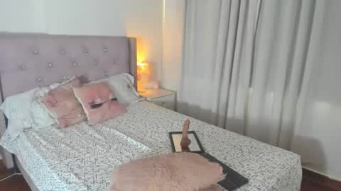 Snapshot of destinysweet21 chatting on 05-13-26, 03:53 destinysweet21 online show from 05-13-26, 03:53