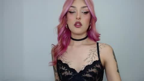 Snapshot of devil_blood chatting on 11-11-25, 07:25 Angel Boo and Adrian online show from 11-11-25, 07:25