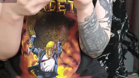 devil_s_bride online show from 04-20-26, 04:43