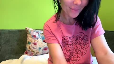 Tina online show from 10-20-25, 05:08