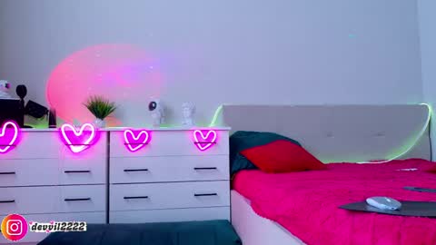 Devill2222 online show from 04-18-26, 08:40