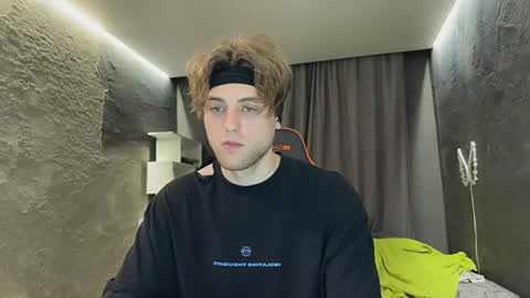 devilnut1 online show from 06-12-26, 08:02