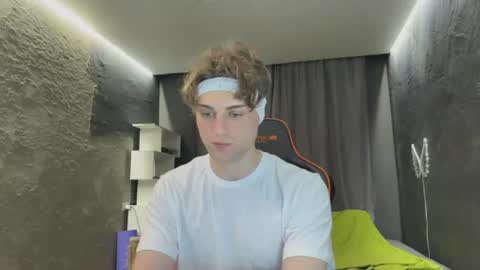 devilnut1 online show from 06-17-26, 04:48