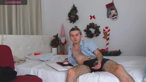 devin_ho online show from 12-12-24, 04:43