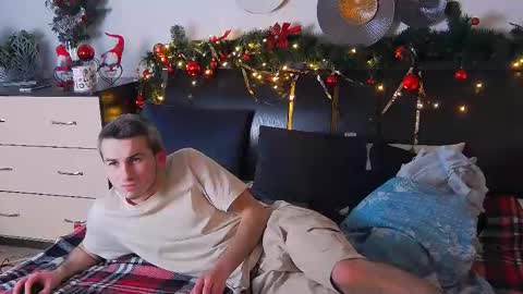 devin_ho online show from 12-14-24, 08:29