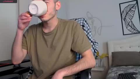 devin_ho online show from 02-12-25, 07:56