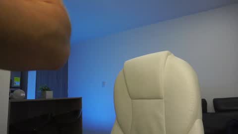 Snapshot of devin_hunter chatting on 12-06-24, 03:41 Devin Hunter online show from 12-06-24, 03:41