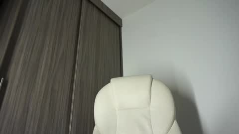 Snapshot of devin_hunter chatting on 12-23-24, 03:29 Devin Hunter online show from 12-23-24, 03:29