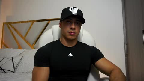 Snapshot of devin_hunter chatting on 02-04-25, 03:33 Devin Hunter online show from 02-04-25, 03:33