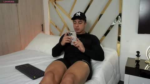 Devin Hunter online show from 02-21-26, 07:59