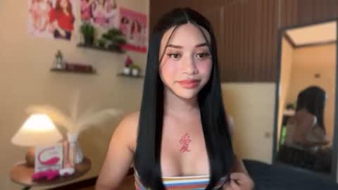 Snapshot of devine_goddessx chatting on 06-20-26, 04:10 Devine Greyson online show from 06-20-26, 04:10