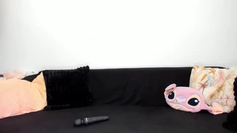 Snapshot of devinesex chatting on 01-12-26, 07:02 Misha online show from 01-12-26, 07:02