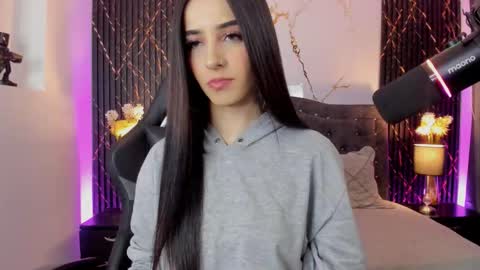 PaulaInsta  paulacastellanos 1Pvt open online show from 11-09-25, 09:24