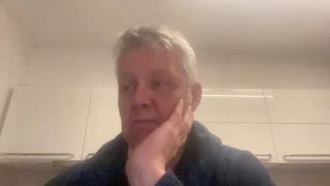 Snapshot of devon_nite chatting on 12-19-25, 12:28 Devon online show from 12-19-25, 12:28