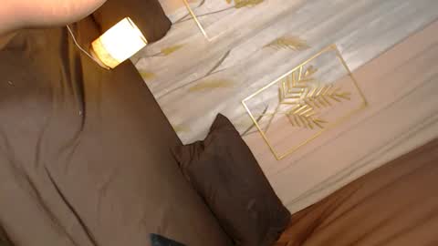 rhiane online show from 10-19-25, 09:43